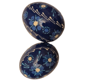 Pysanky bleu foncé motif petites fleurs